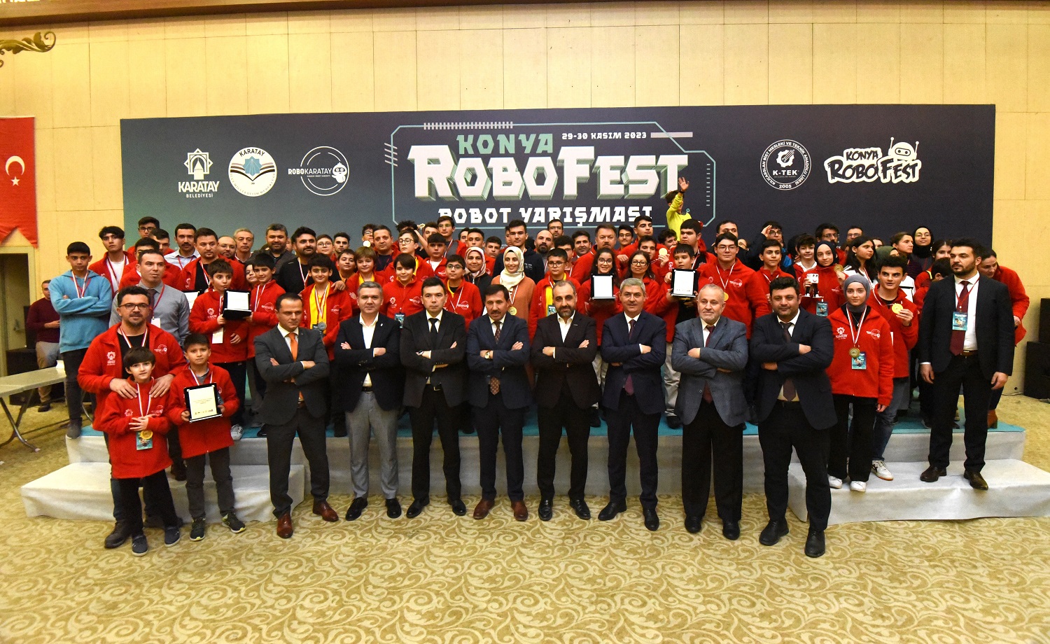 konyada-robot-yarismasina-karatay-bilsem-damgasi-001.jpg