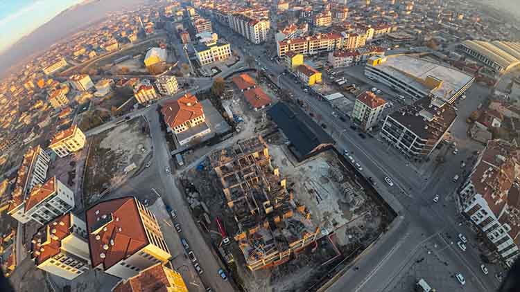 konyanin-bir-ilcesine-yeni-belediye-binasi-yapiliyor.jpg