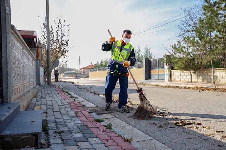 meramdaki-33-mahallede-dip-bucak-temizlendi-002.jpeg