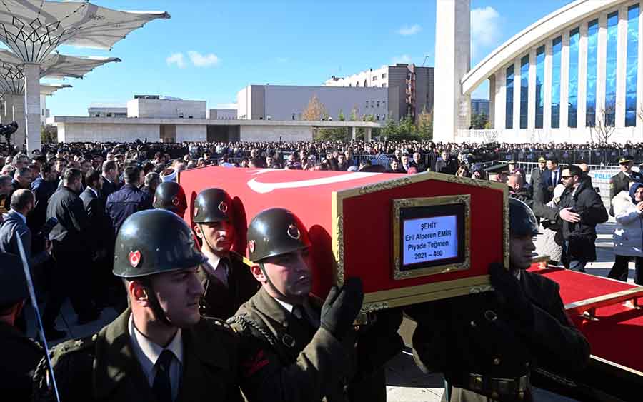 sehit-tegmen-eril-alperen-emir-son-yolculuguna-ugurlandi-001.jpg