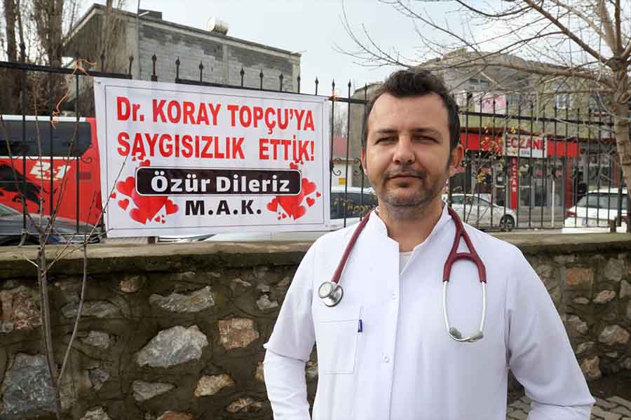 doktorla-tartisan-hasta-ve-yakini-ozur-dilemek-icin-ilginc-bir-yontem-secti-003.jpg