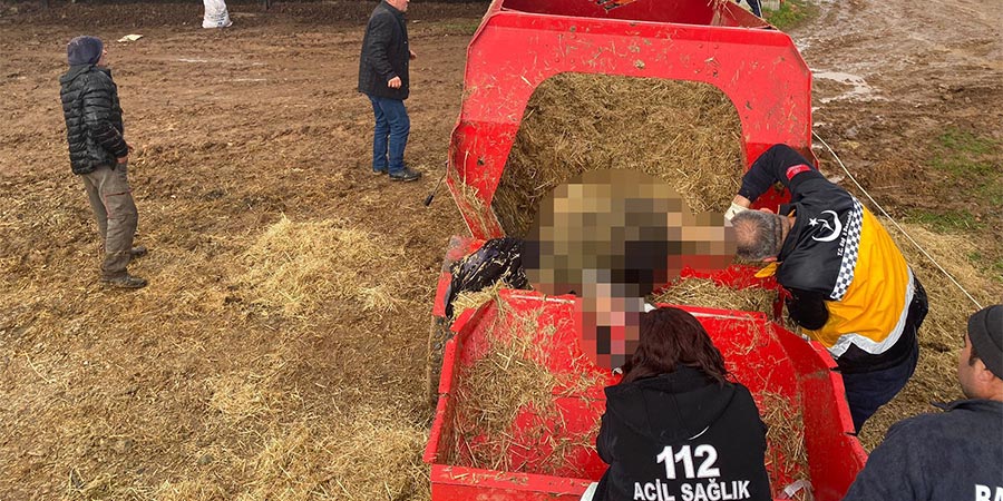 yem-karma-makinesinin-icine-dusen-genc-feci-sekilde-can-verdi.jpg