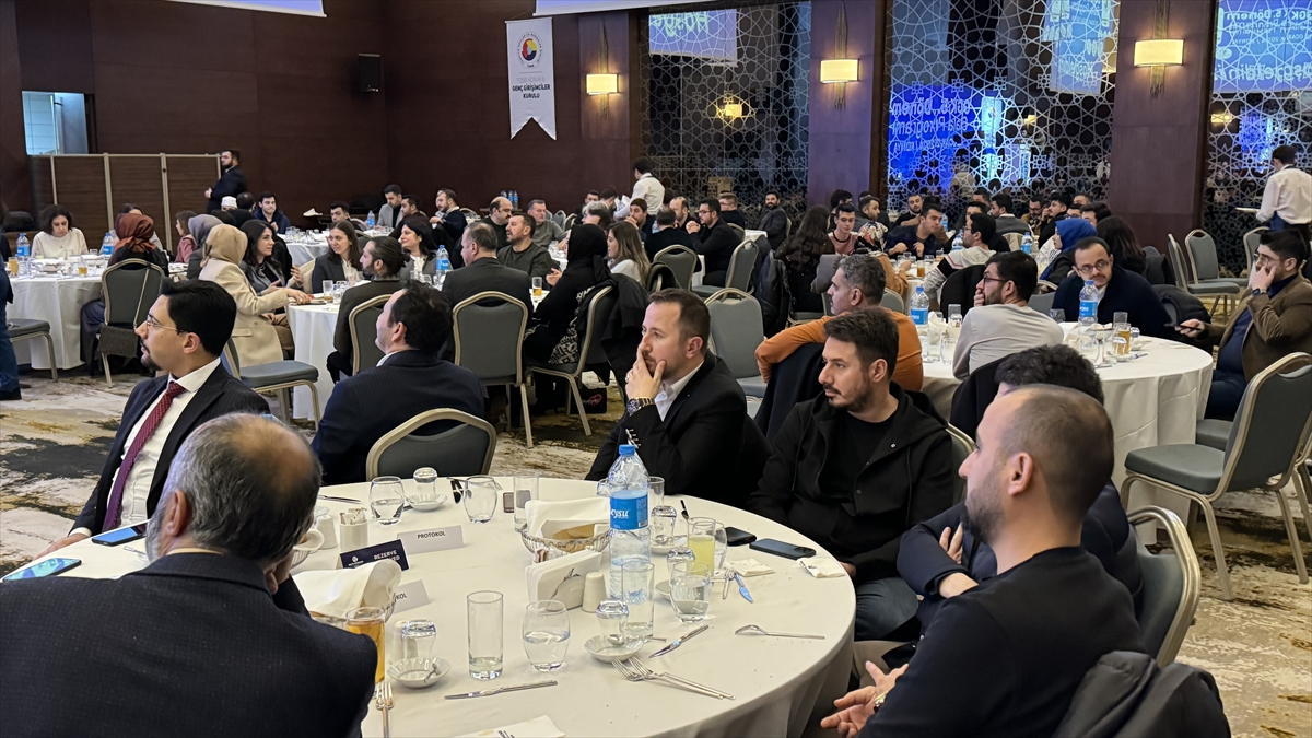 tobb-konya-il-genc-girisimciler-kurulu-5-donem-gala-programi-yapildi-001.jpg