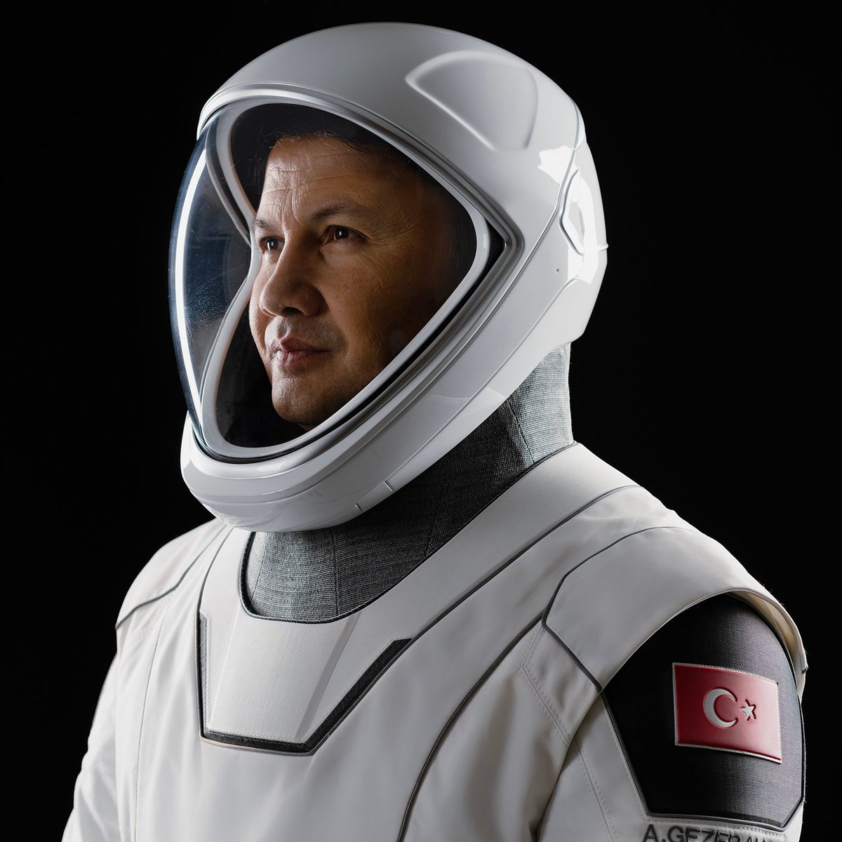 turkiyenin-ilk-astronotu-alper-gezeravcinin-uzay-yolculugu-basladi.jpeg