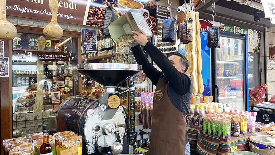 konyada-geleneksel-turk-kahvesinden-dunya-kahvelerine-gecis-001.jpg