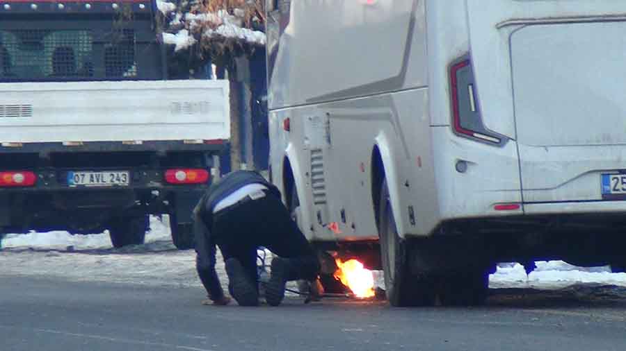 termometreler-eksi-21i-gosterdi-hareket-halindeki-midibus-dondu-002.jpg