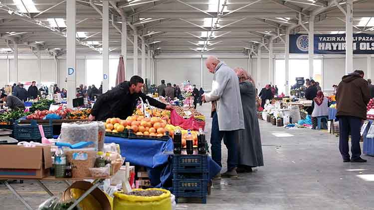 selcuklu-belediyesi-kapali-pazar-ile-vatandaslari-konfor-ile-bulusturuyor.jpg