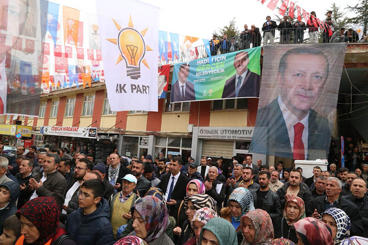 ak-parti-konyada-miting-gibi-skm-acilisi-yapti-003.jpg