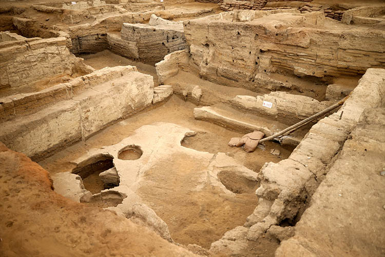 konyanin-antik-kentinde-bulundu-tam-8-bin-600-yillik.jpg