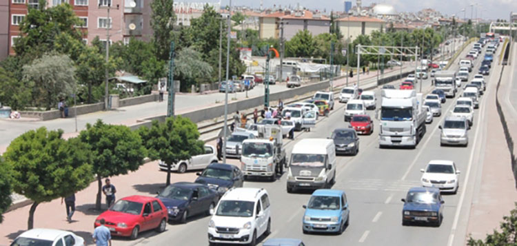 konya-trafigi-git-gide-kalabaliklasiyor.jpg