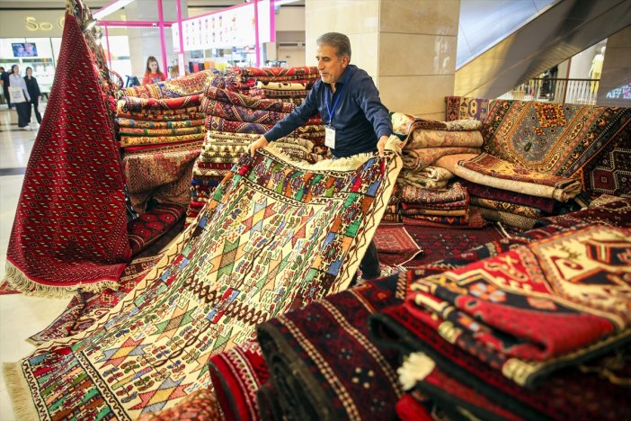 konyaya-gelen-100u-askin-usta-geleneksel-turk-el-sanatlarini-tanitiyor.jpg