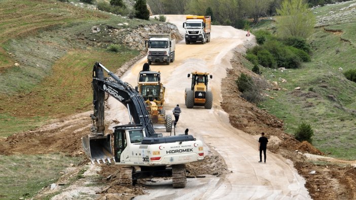 selcuklu-belediyesi-yeni-donemde-de-konforlu-yollar-icin-calisiyor-001.jpg