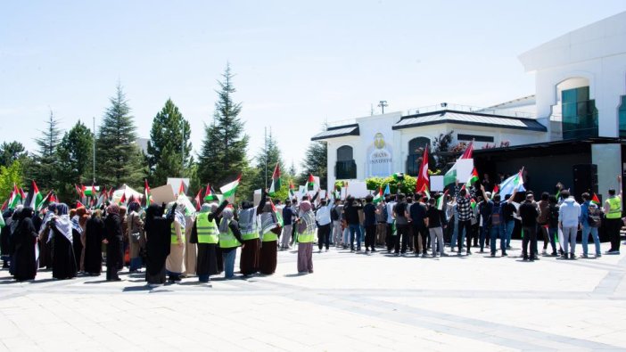 selcuk-universitesinde-ozgurluk-icin-kampusteyiz-nobeti-basladi.jpg