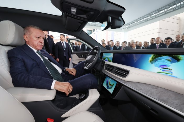 erdogan-toggun-yeni-modeli-t10fi-inceledi-003.jpg