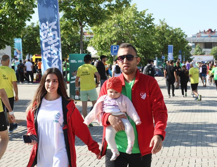 konya-yari-maratonunda-dikkat-ceken-filistin-mesaji-003.jpg