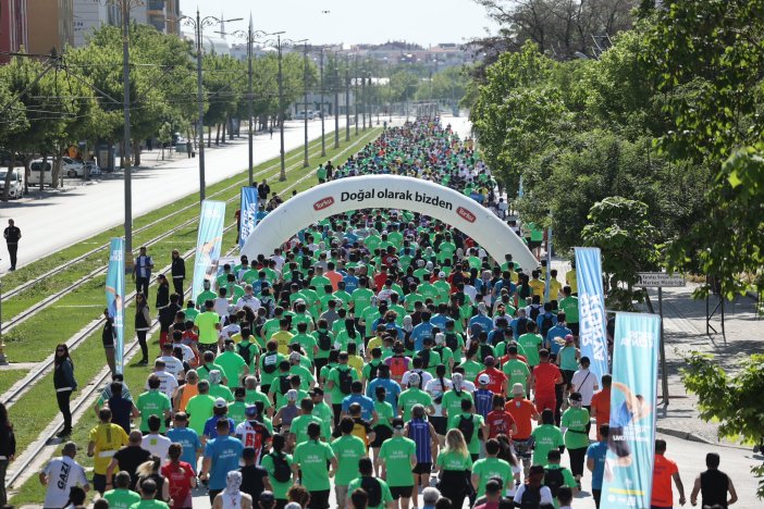 konya-yari-maratonunda-dikkat-ceken-filistin-mesaji-008.jpg