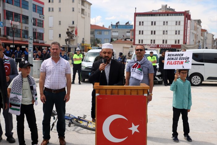 konyada-israilin-gazzeye-yonelik-saldirilari-protesto-edildi-003.jpg