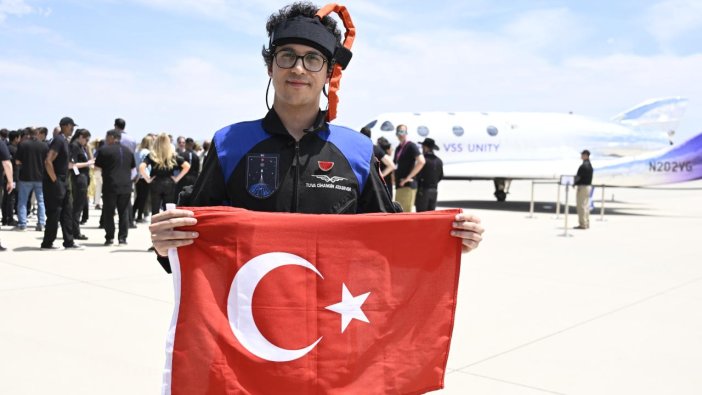 turkiyenin-ikinci-astronotu-cihangir-atasever-yurda-dondu-001.jpg