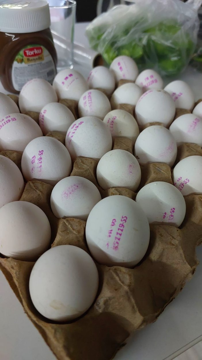 zincir-marketten-yumurta-aldi-aci-gercegi-eve-gidince-gordu.jpeg