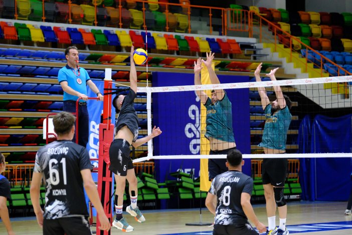 konyada-ilceler-arasi-voleybol-turnuvasinda-sampiyon-belli-oldu-001.jpg