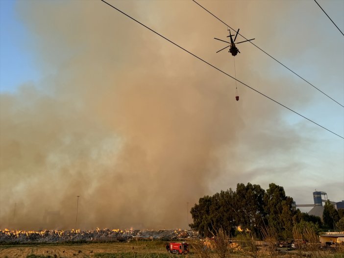 osbde-kagit-fabrikasi-yaniyor-saatlerdir-sondurulemedi-002.jpg