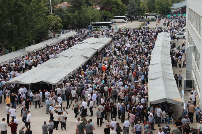 baskan-erkoyuncu-ciftcimizin-verdigi-gucle-calismak-boynumuzun-borcu.jpg