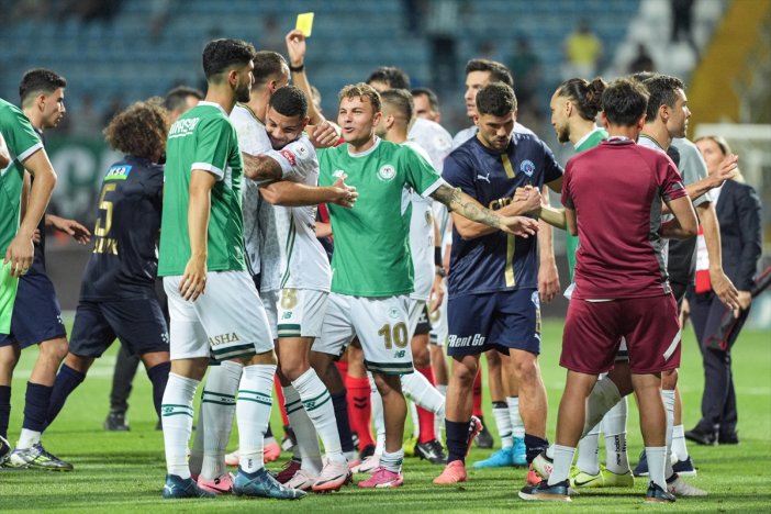 konyaspor-pasa-dinlemedi-3-puani-3-golle-kapti-001.jpg