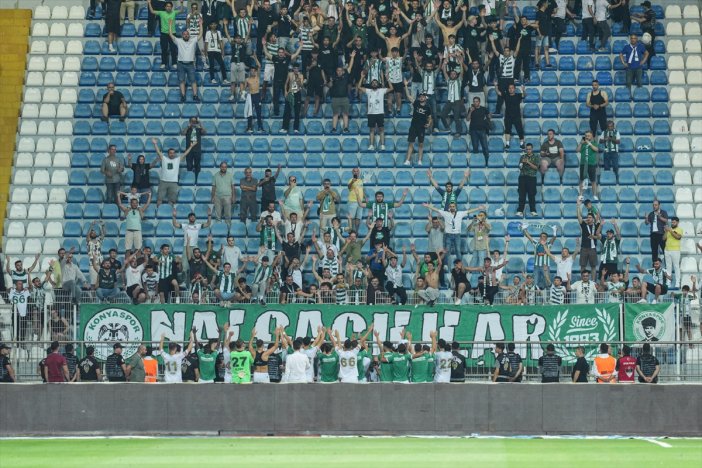 konyaspor-pasa-dinlemedi-3-puani-3-golle-kapti-002.jpg