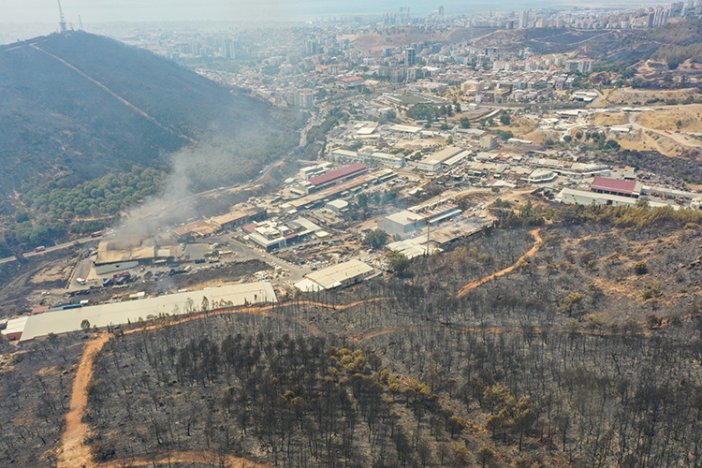 manisa-ve-usaktaki-orman-yanginlari-sonduruldu.jpg