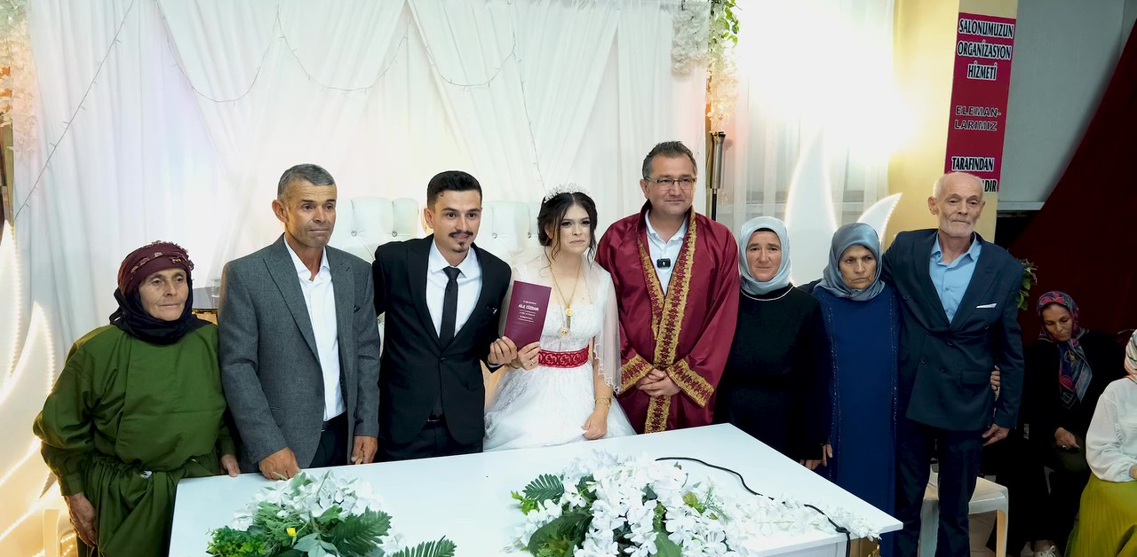 konyada-sessiz-nikah-alkislar-hic-kesilmedi-002.jpg