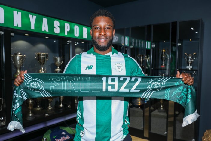 konyaspor-defanstaki-eksigini-riechedly-bazoer-ile-dolduracak-001.png