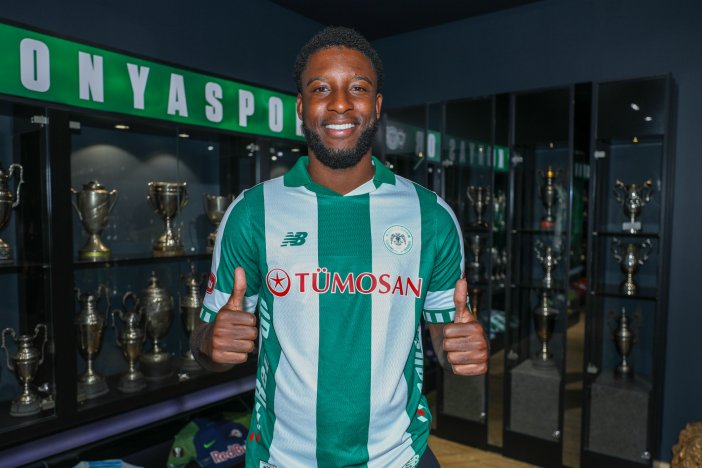 konyaspor-defanstaki-eksigini-riechedly-bazoer-ile-dolduracak.png