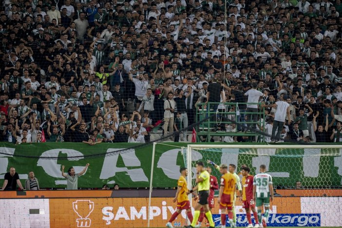 konyaspor-taraftarindan-tffye-mac-saati-tepkisi-001.jpg