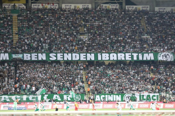 konyaspor-taraftarindan-tffye-mac-saati-tepkisi-003.jpg