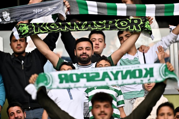 konyaspor-taraftarindan-tffye-mac-saati-tepkisi-008.jpg