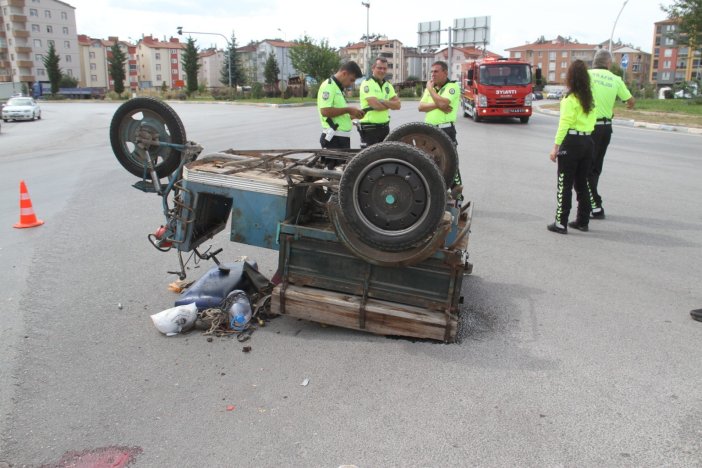 konyada-aracla-carpisan-uc-tekerlekli-motosikletin-surucusu-oldu.jpeg