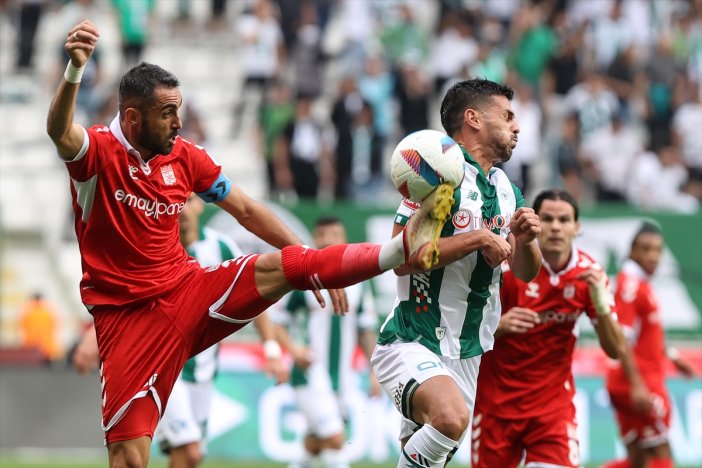 canli-anlatim-konyaspor-sivasspor-004.jpg