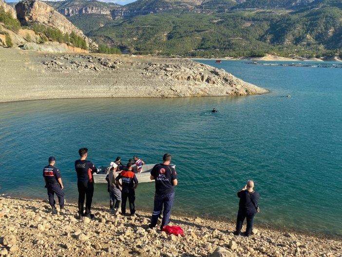 karamanda-balik-tutmaya-giden-genc-barajda-boguldu.jpg