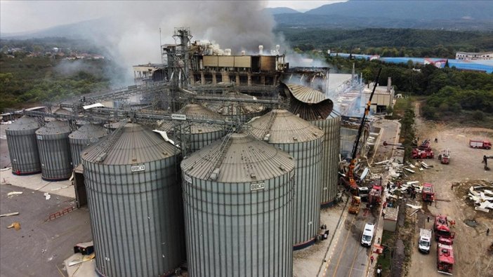 makarna-fabrikasindaki-patlamanin-ardindan-olu-sayisi-5e-yukseldi.jpg