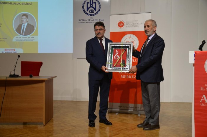 konyada-ailede-sorumluluk-bilinci-konferansi-002.jpg