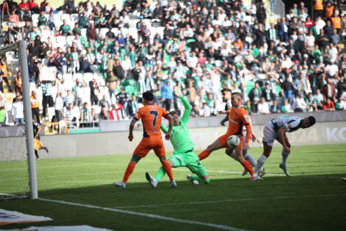 konyaspor-taraftarindan-serdar-gurlere-tepki.jpg