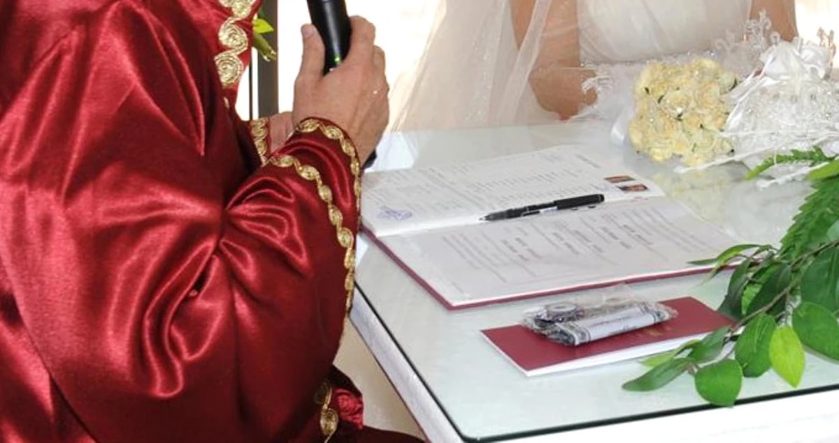 kimlik-numarasi-karisti-nikah-memuru-damatla-evlendi-006.jpg