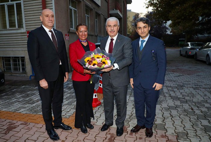 konya-valisi-akindan-genclik-ve-spor-il-mudurlugune-ziyaret.jpg