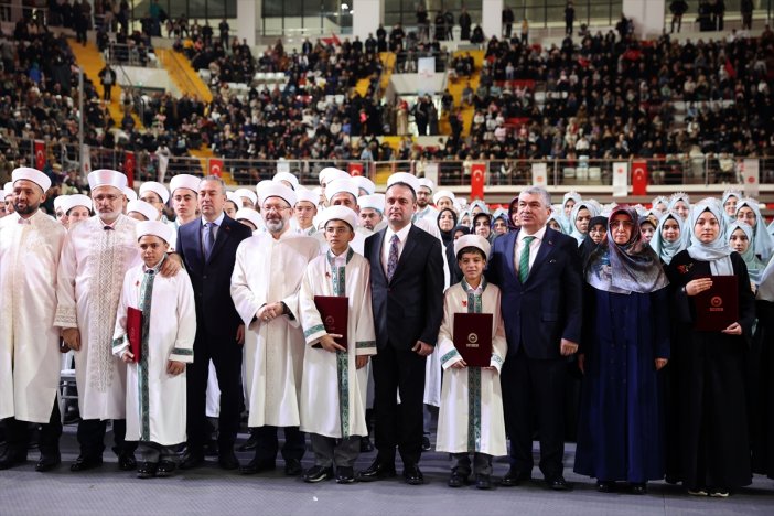 diyanet-isleri-baskani-erbastan-dikkat-ceken-filistin-cagrisi.jpg