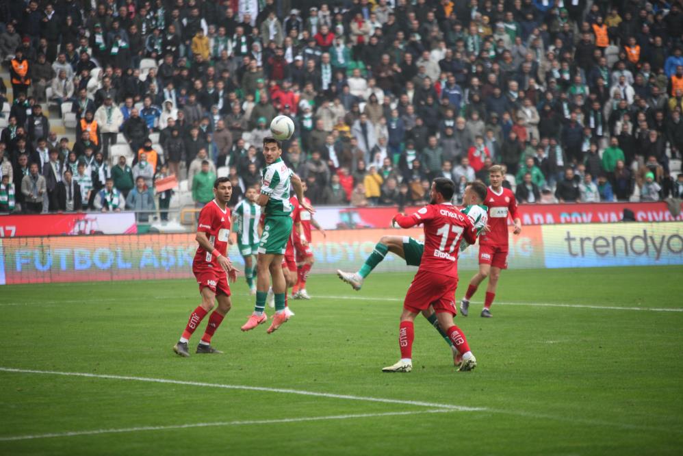 konyaspor-antalyaspor-maci-sonrasi-olaylar-cikti.jpg