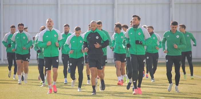 konyaspor-deplasmanda-rizespor-ile-karsilasacak.jpg