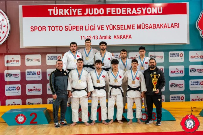 konya-buyuksehir-judoda-super-lige-yukseldi-001.jpeg