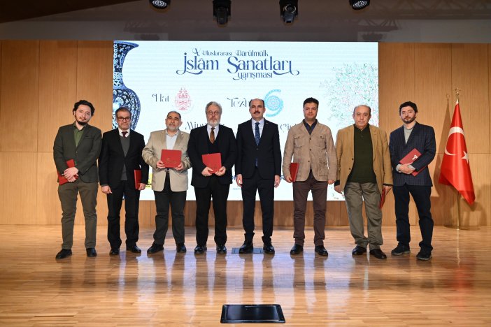 konyada-darulmulk-islam-sanatlari-yarismasinda-oduller-sahiplerini-buldu-005.jpg