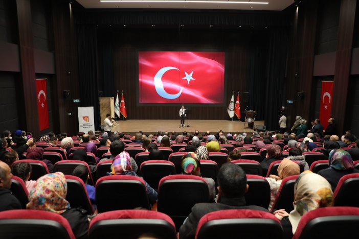 karatay-kultur-ve-sanat-akademisinde-guz-donemi-sona-erdi-003.jpg