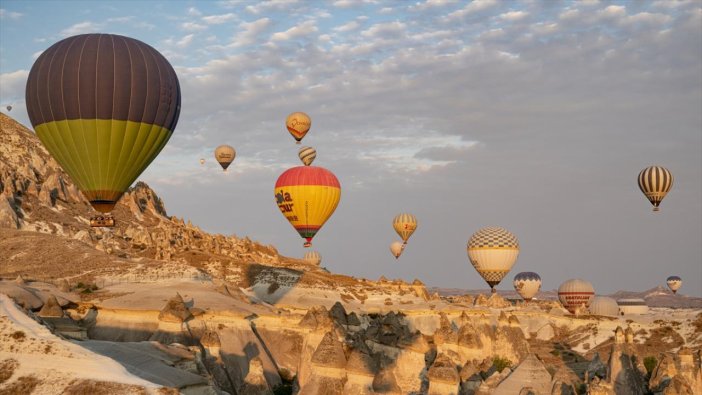 sicak-hava-balonu-ucuslarinda-yolcu-rekoru.jpg